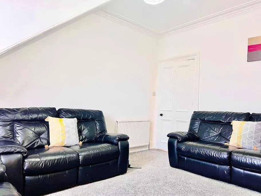 Crown House Two Bedroom Apartment Aberdeen