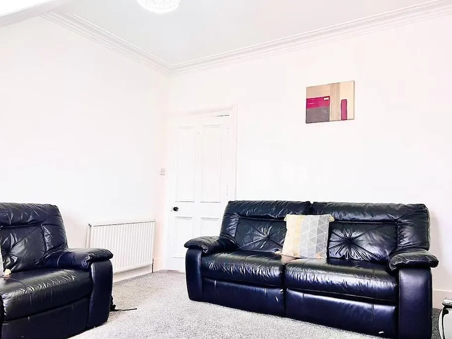 Crown House Two Bedroom Apartment Aberdeen