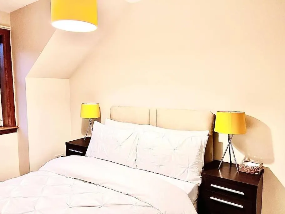 Crown House Two Bedroom Apartment Aberdeen
